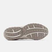 New Balance 204L